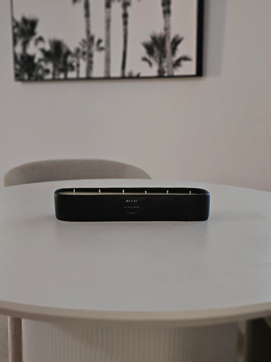 THE ALYAL STATMENT CANDLE 1600g - Coat Me in Caramel (BLACK)